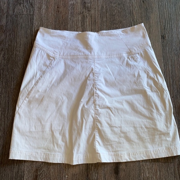Royal Robbin’s cream/tan size 4  skort excellent condition - Picture 2 of 7